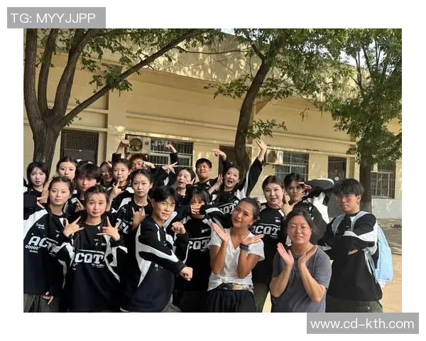 西安街舞队成长之路:从默默无闻到闪耀舞台的真实记录 西安街舞队成长之路:从默默无闻到闪耀舞台的真实记录